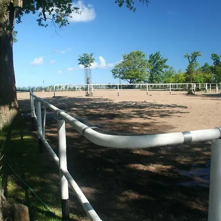 Stajnia Horyzont Farmház *